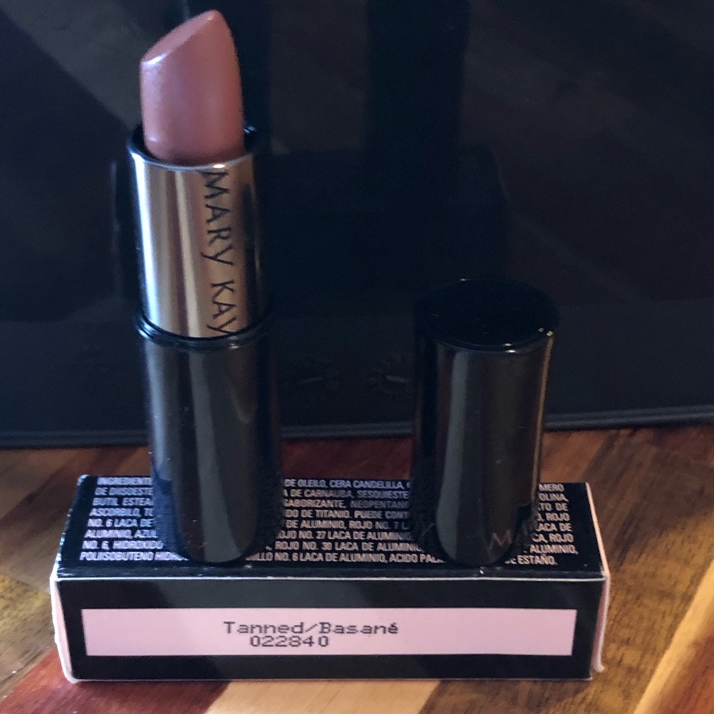 Mary Kay Tanned Creme Lipstick new